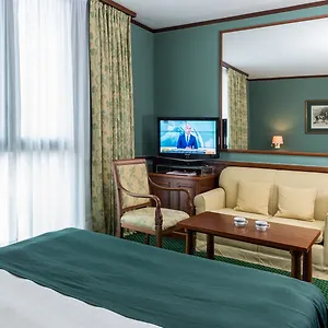 **** Hotel Leonardo Center Italia
